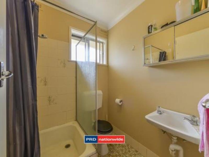 1/60 Kathleen Street TAMWORTH 4