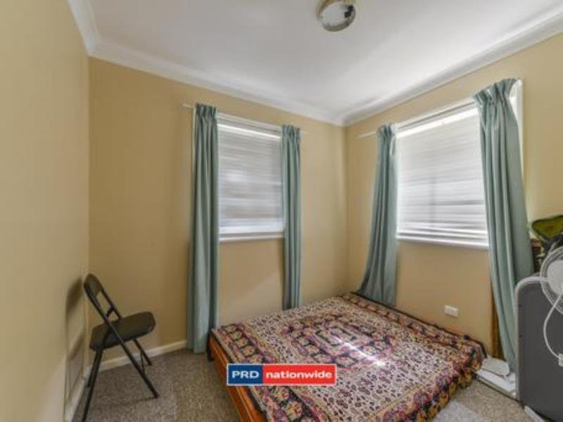 1/60 Kathleen Street TAMWORTH 5