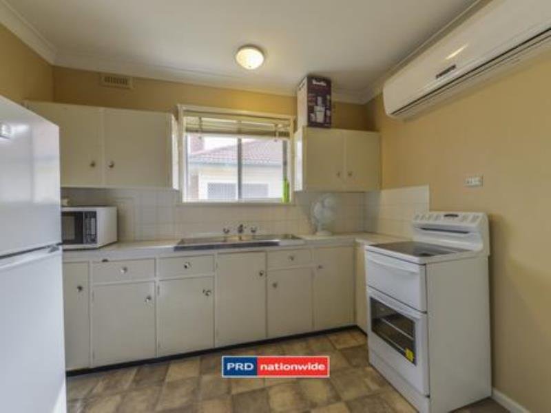 1/60 Kathleen Street TAMWORTH 3