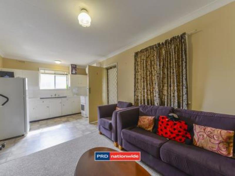 1/60 Kathleen Street TAMWORTH 7
