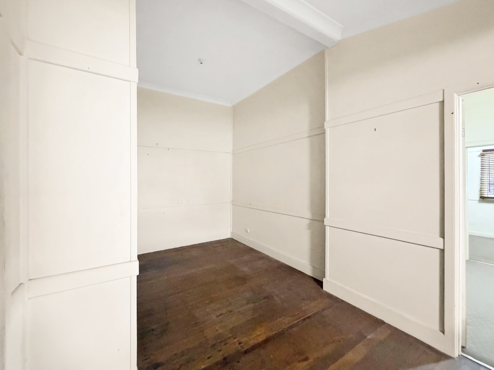 160 Nancy Bird Walton Drive KEW 16