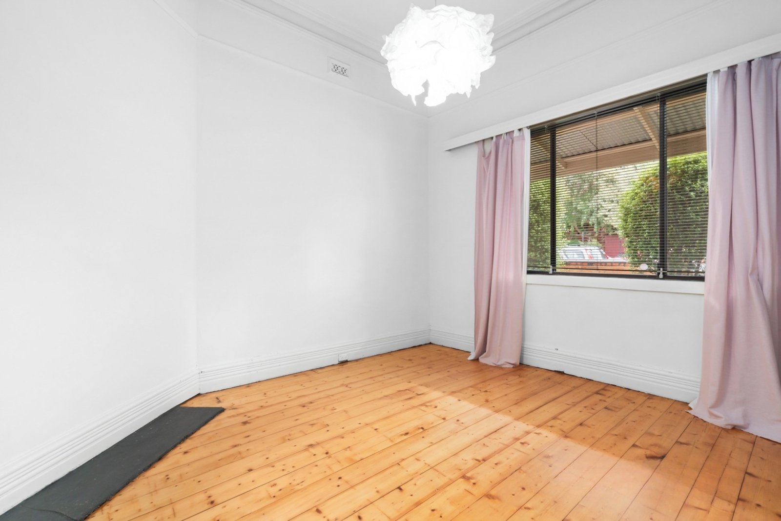 Gallery: 160 Nott Street