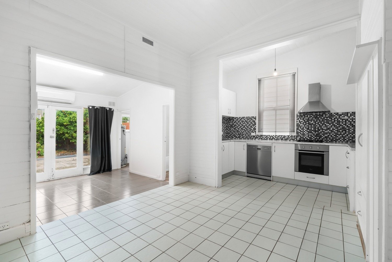 Gallery: 160 Nott Street