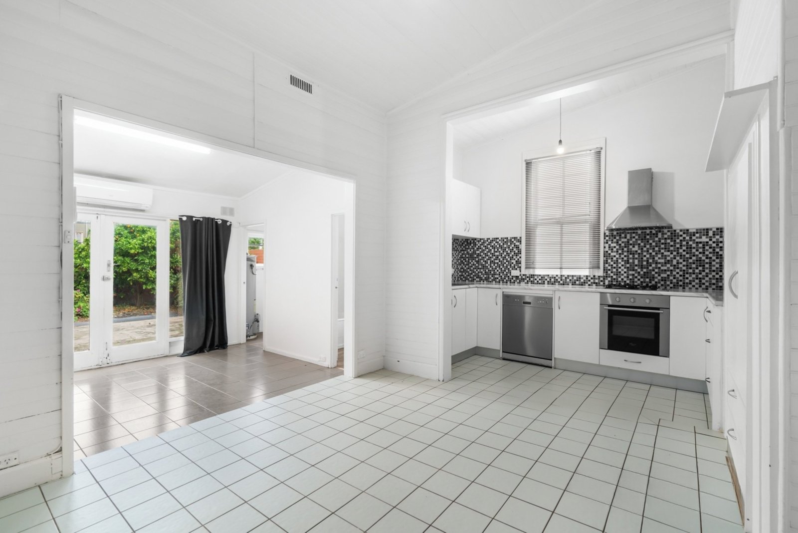Gallery: 160 Nott Street