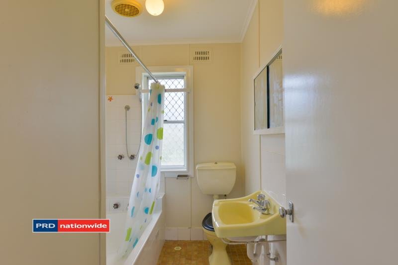 160 Robert Street TAMWORTH 5