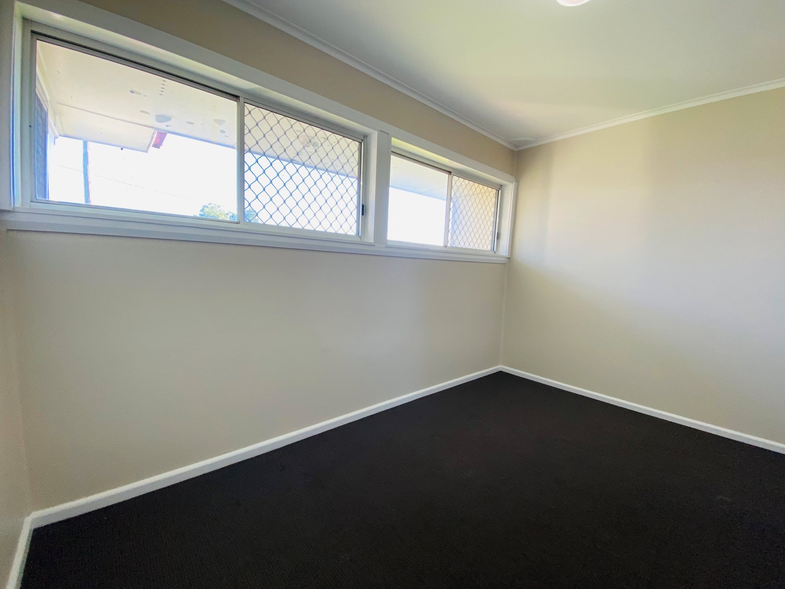 160 Robert Street TAMWORTH 5