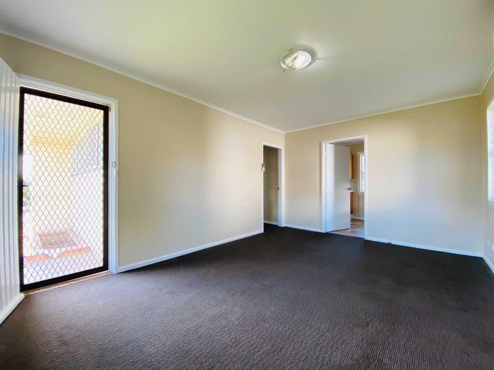 160 Robert Street TAMWORTH 3