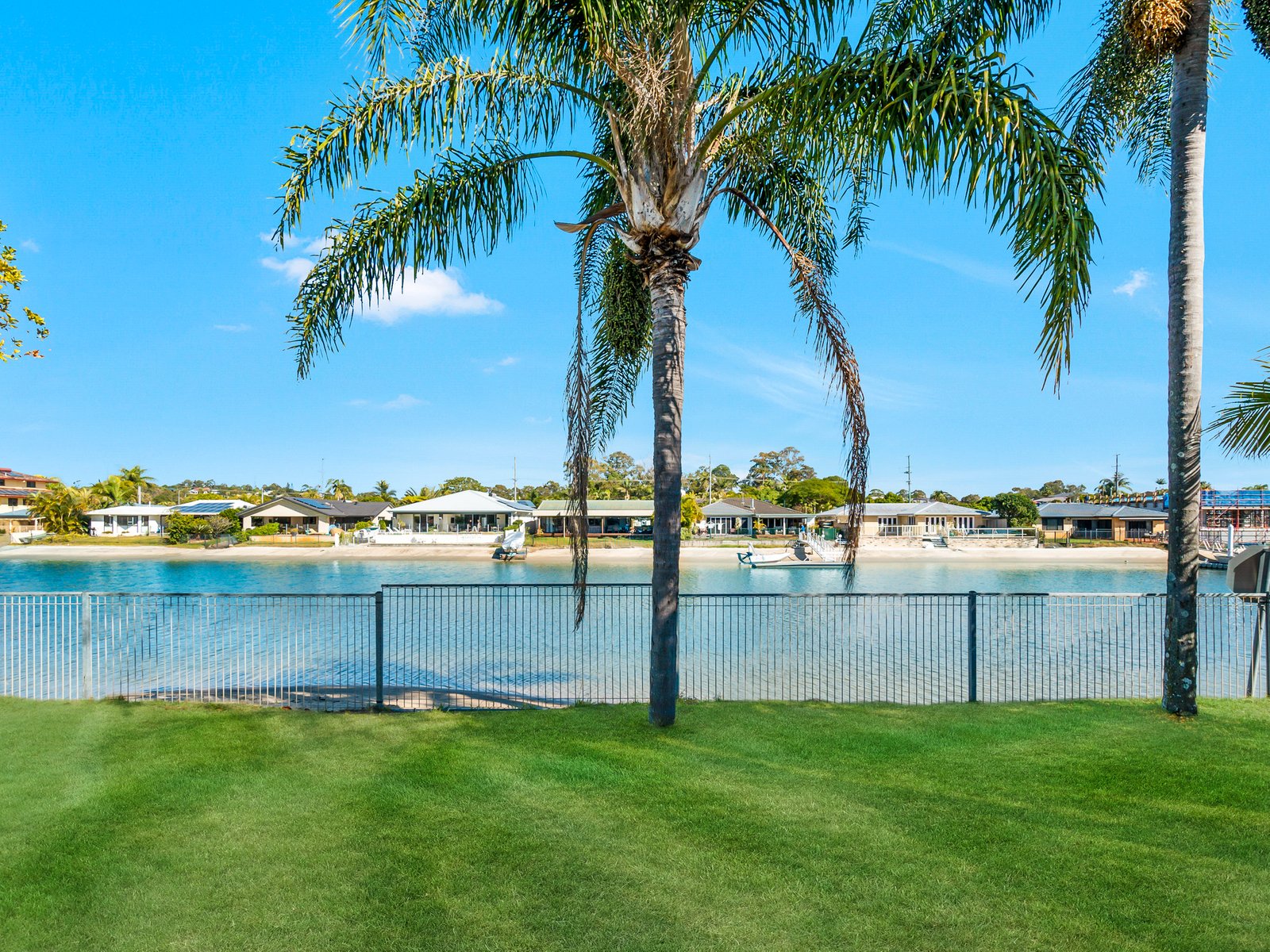 160 Tahiti Avenue PALM BEACH 13