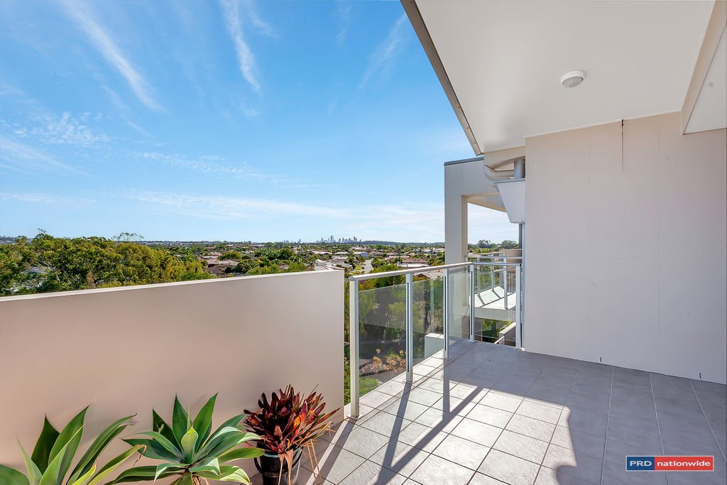 1601/12 Executive Drive BURLEIGH WATERS 1