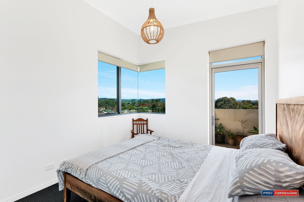 1601/12 Executive Drive BURLEIGH WATERS 7