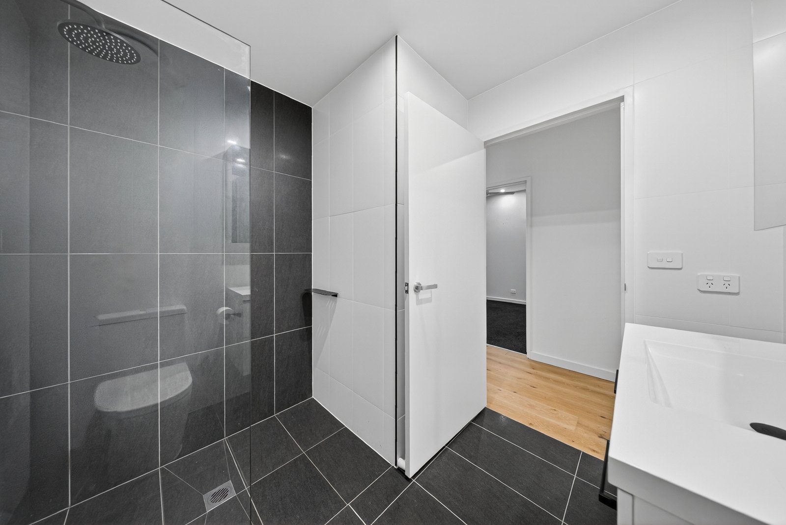 1601/2 Charles Street CHARLESTOWN 16