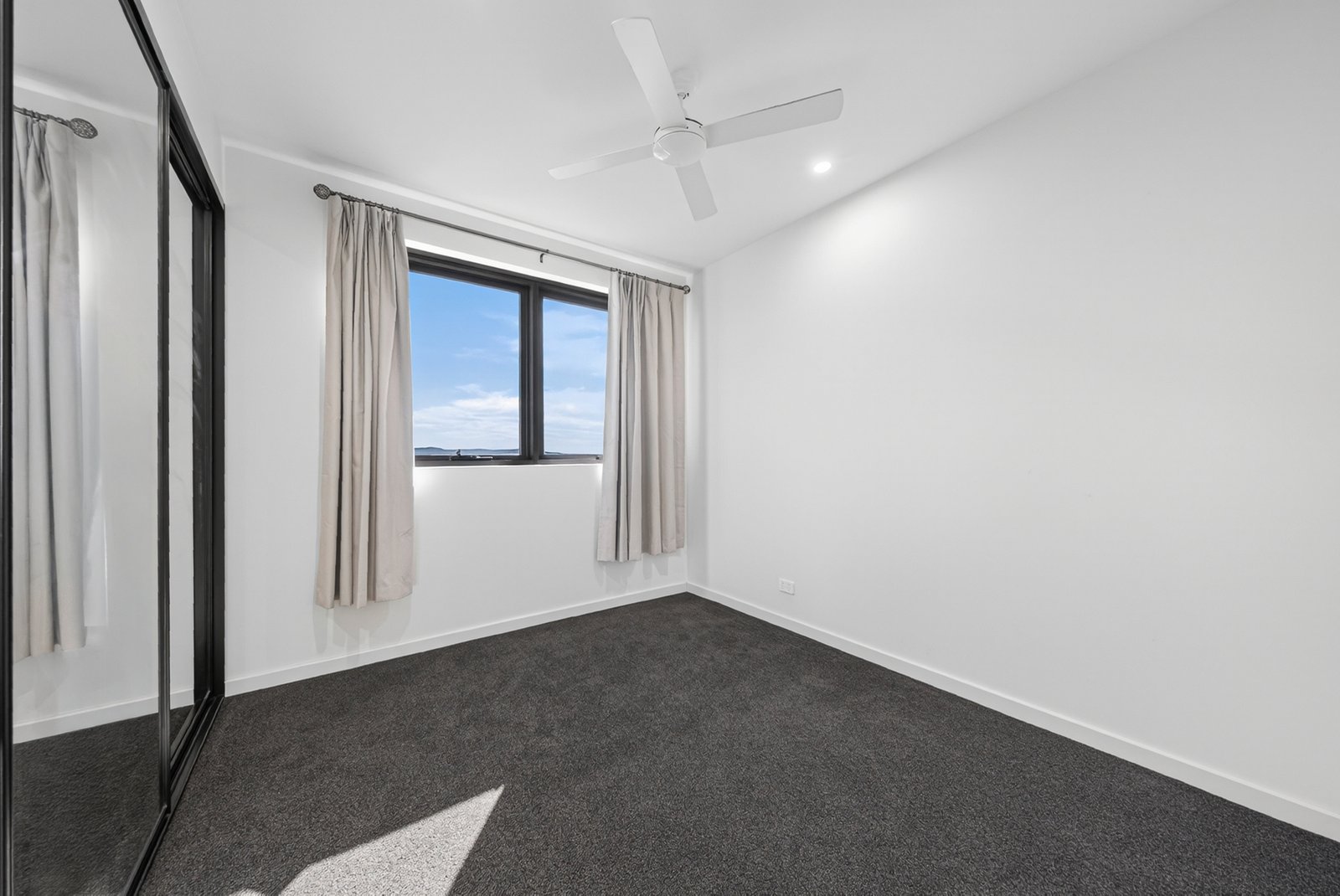 1601/2 Charles Street CHARLESTOWN 18