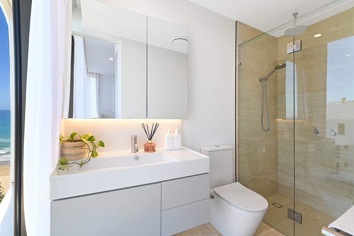 1602/112 The Esplanade Burleigh Heads 10