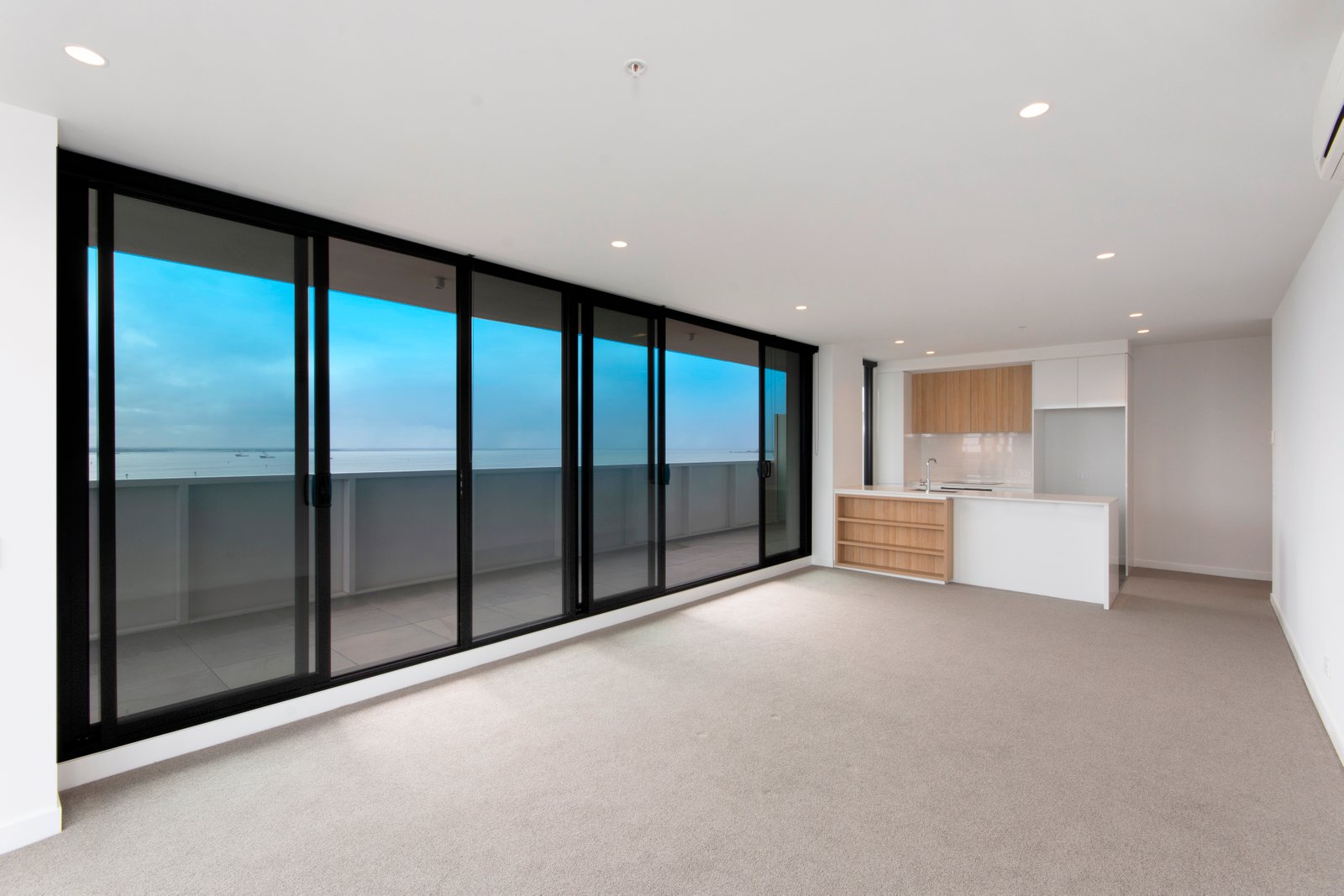 Gallery: 1602/18 Cavendish Street