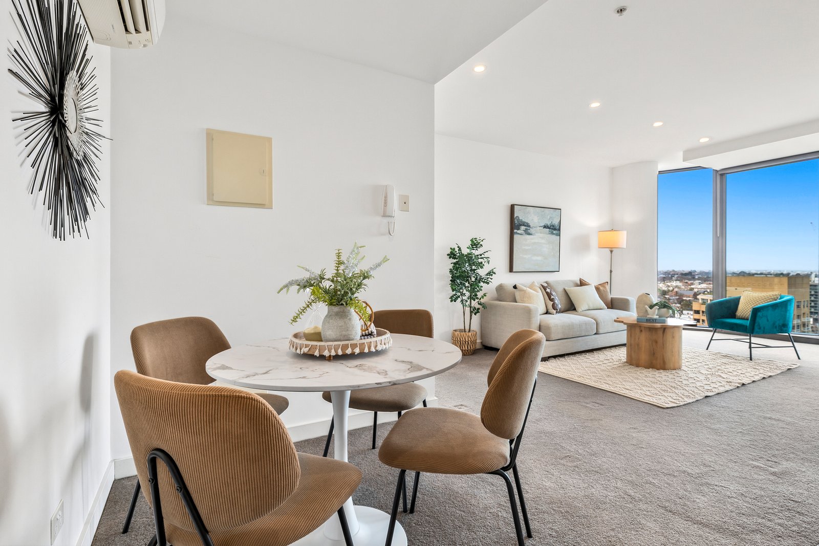Gallery: 1602/35 Malcolm Street