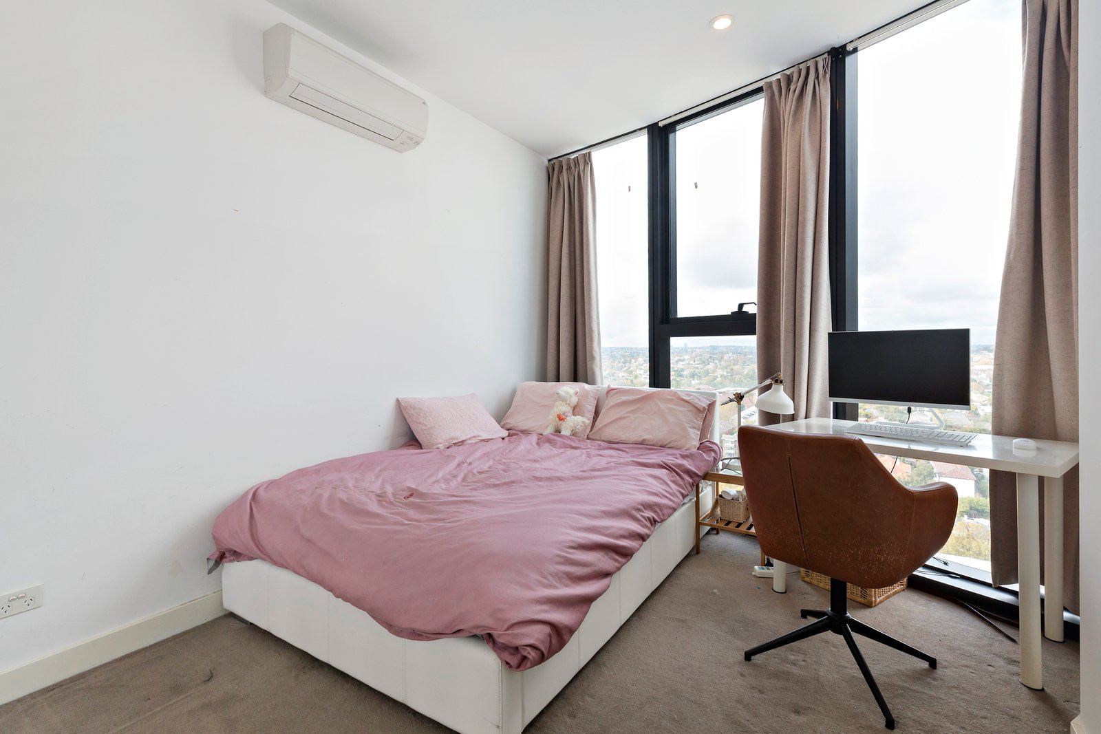 Gallery: 1602/35 Malcolm Street