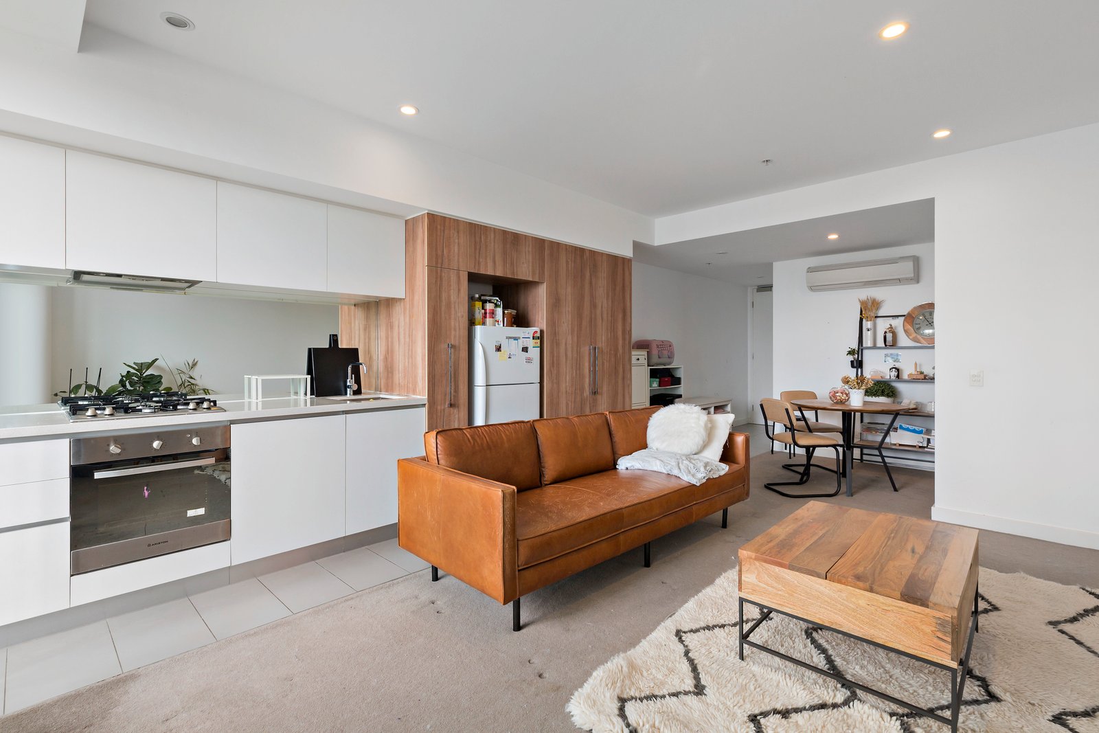 Gallery: 1602/35 Malcolm Street