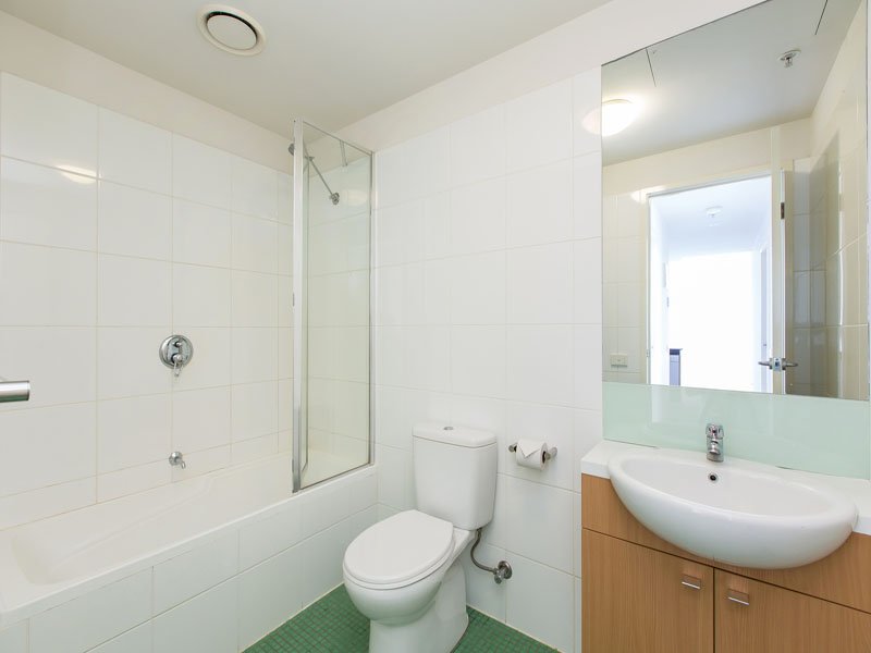 Gallery: 1602/82 Queens Road