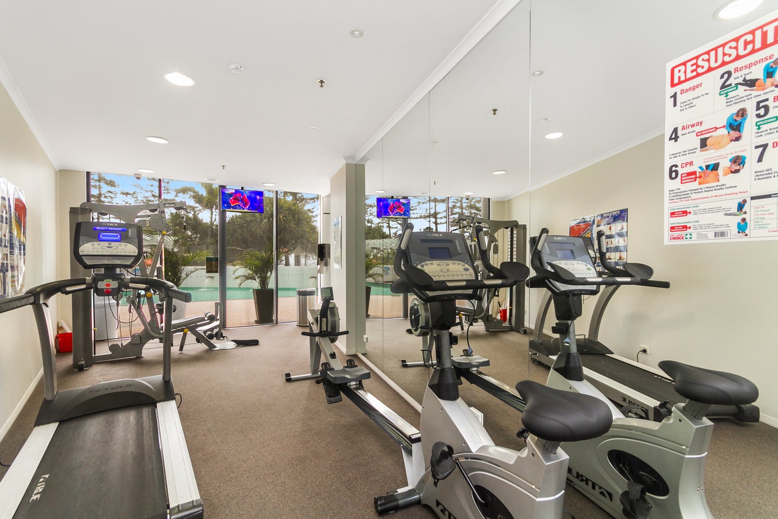 1602/88 Marine Parade COOLANGATTA 13