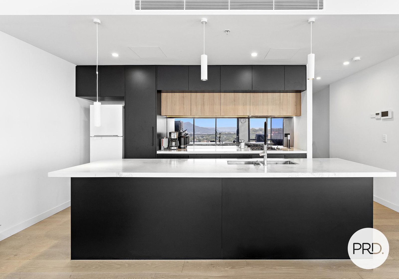 1603/3 Rawson Street WOLLONGONG 4