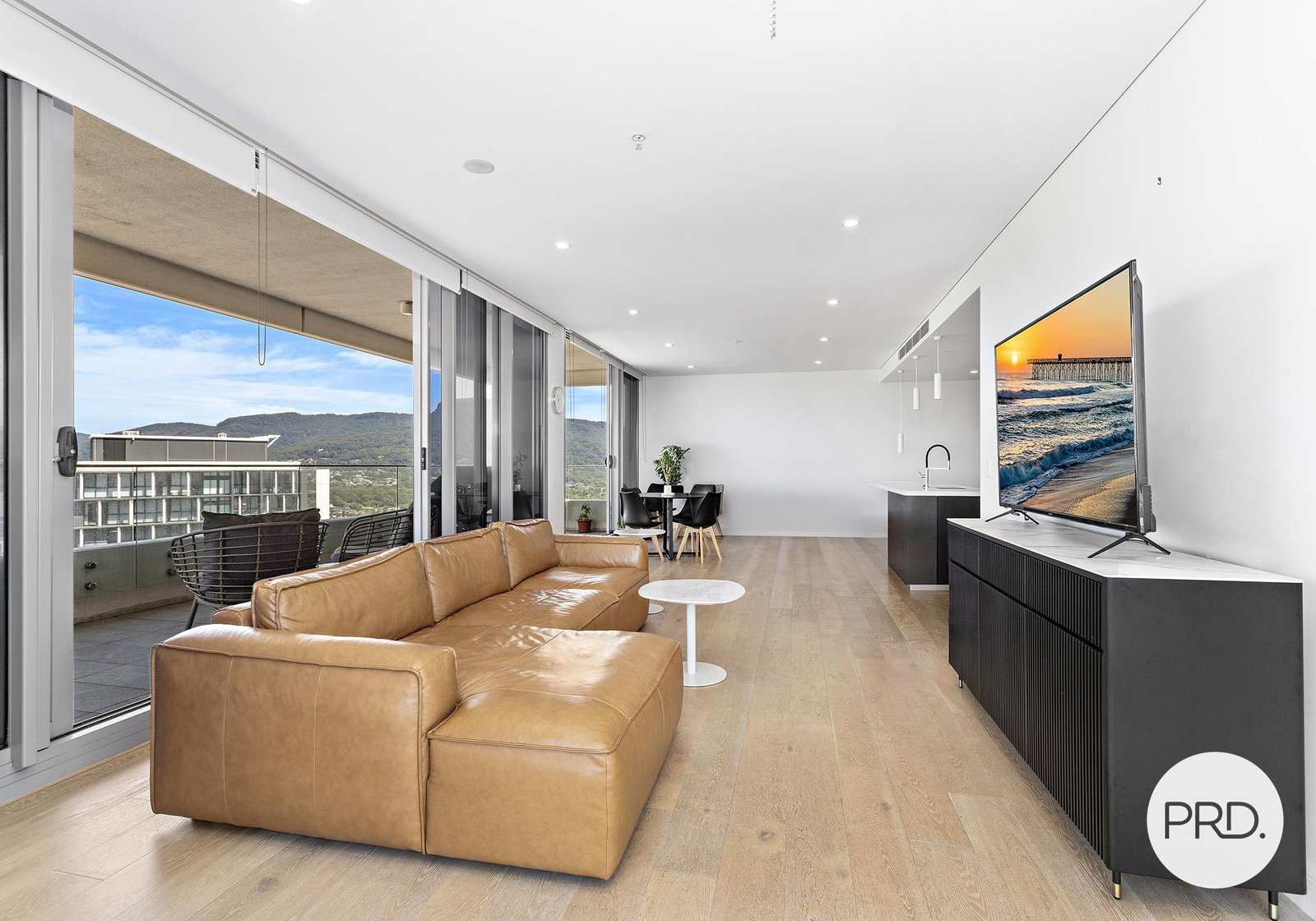 1603/3 Rawson Street WOLLONGONG 6