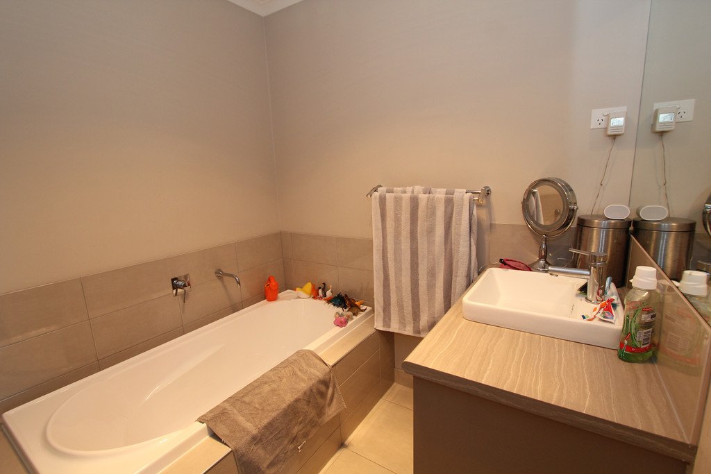 1/604 Havelock Street BLACK HILL 16