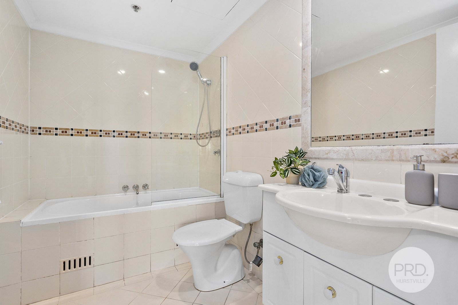 1606 T2/600 Railway Parade HURSTVILLE 7