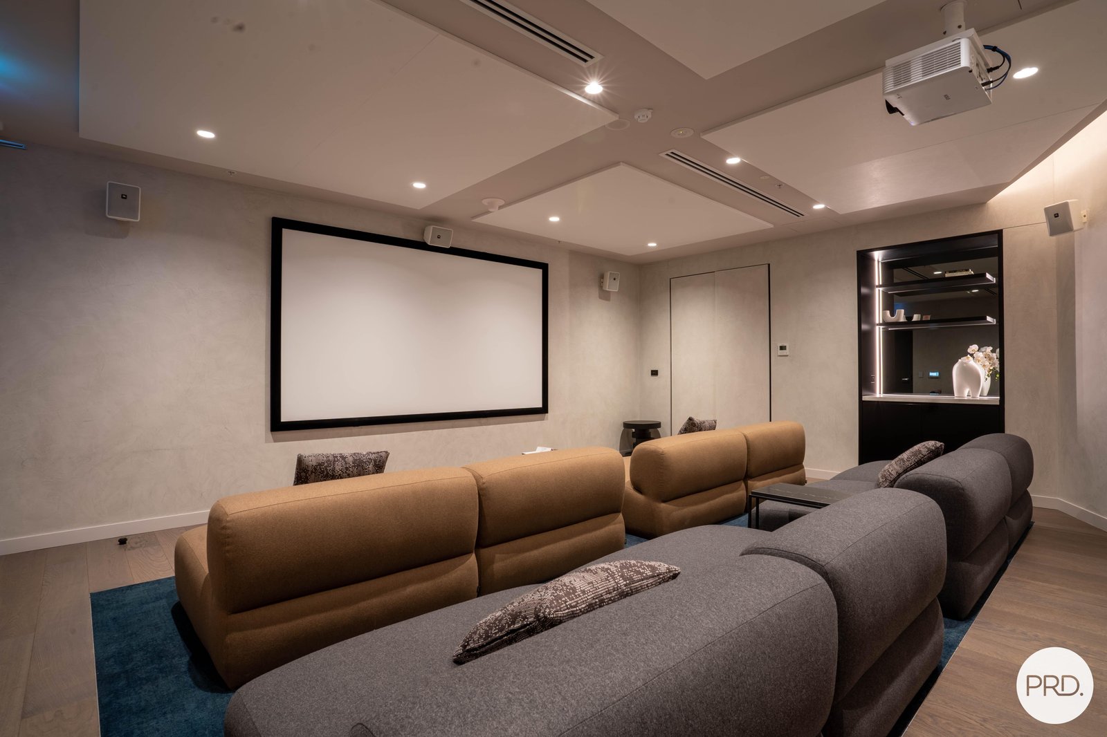 1606/63 La Trobe Street MELBOURNE 10