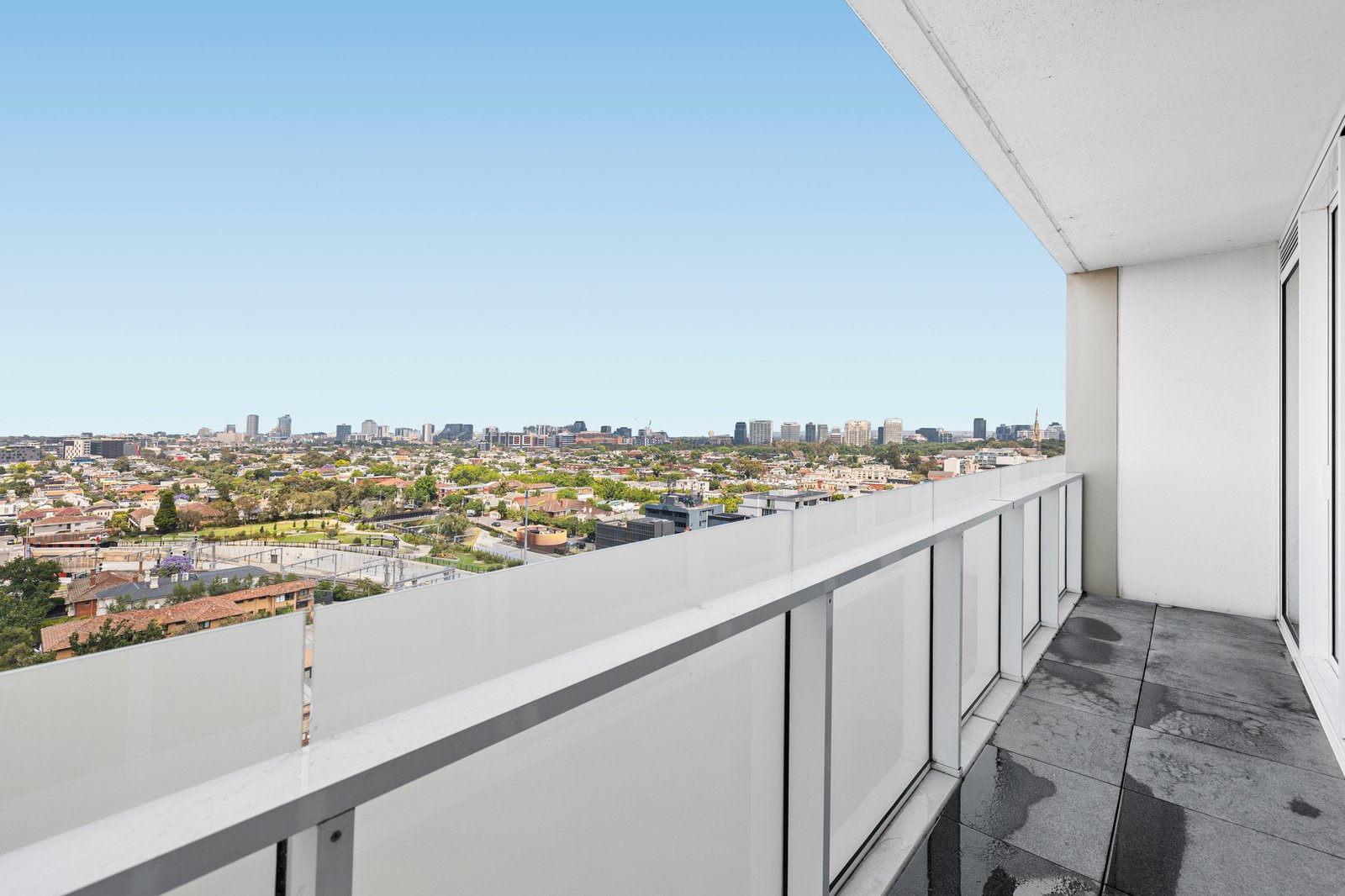 Gallery: 1606/7 Claremont Street