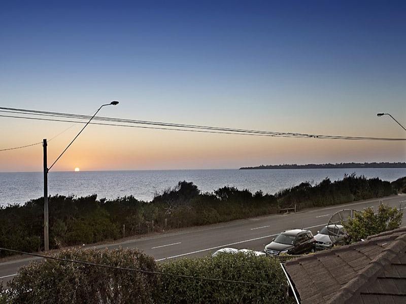 Gallery: 161 Beach Road