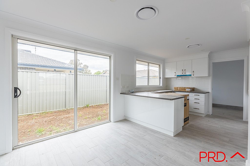 16/1 Gungurru Close TAMWORTH 7