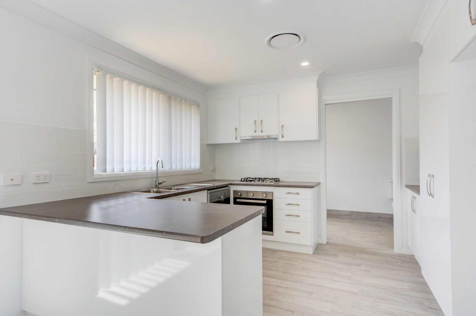 16/1 Gungurru Close TAMWORTH 18