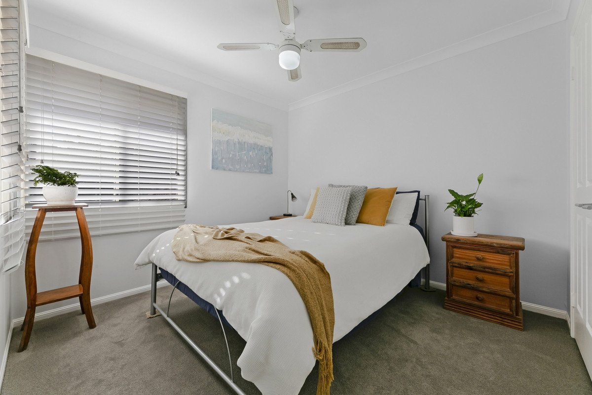 16/1 Township  Burleigh Heads 6