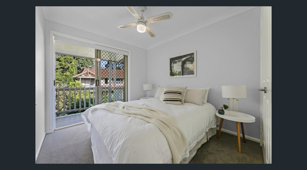 16/1 Township Drive Burleigh Heads 8