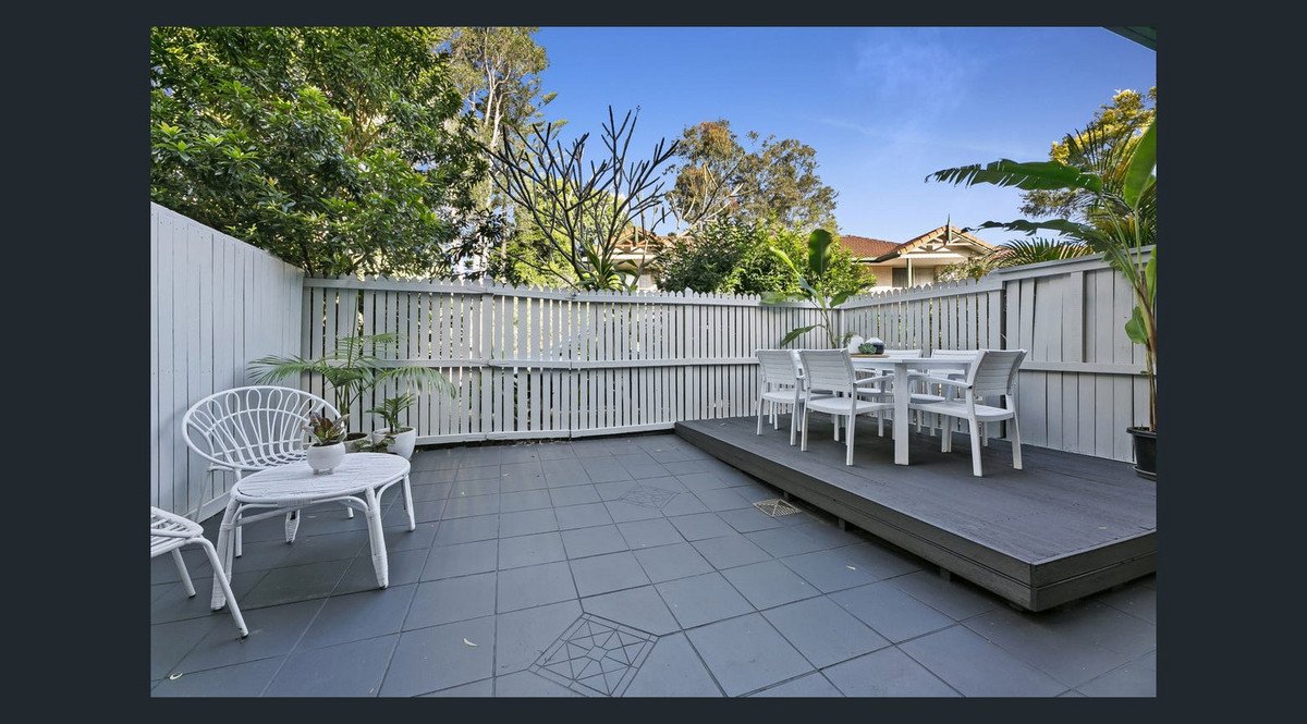 16/1 Township Drive Burleigh Heads 10