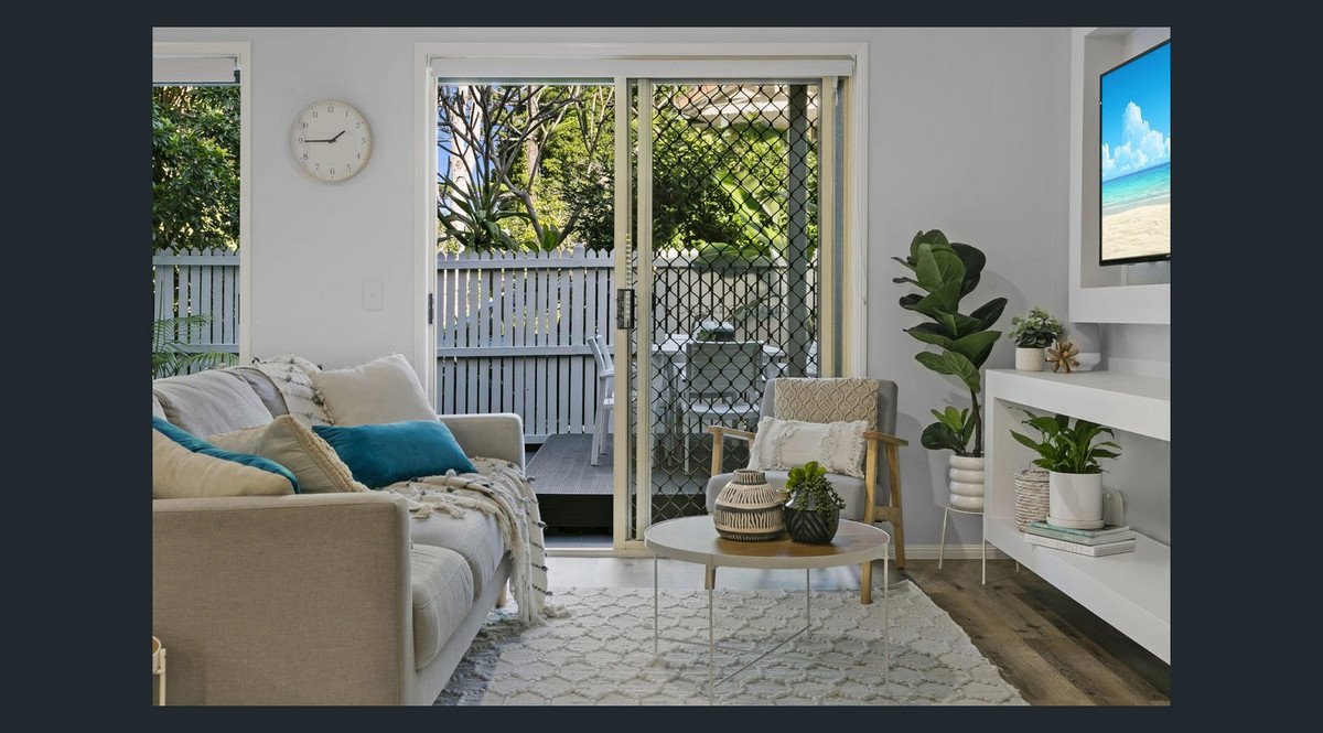 16/1 Township Drive Burleigh Heads 12