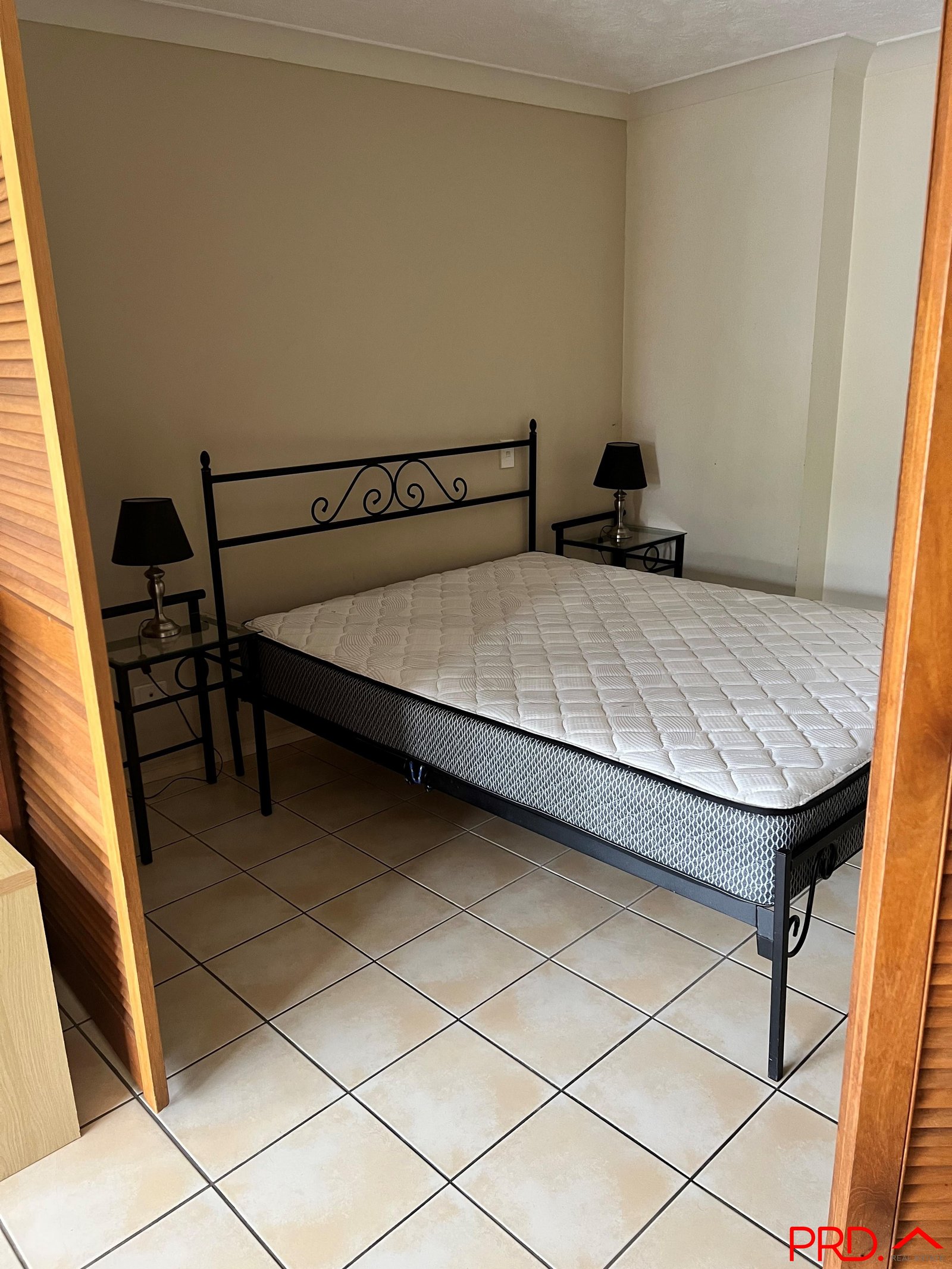 16/106 Marine Parade SOUTHPORT 5