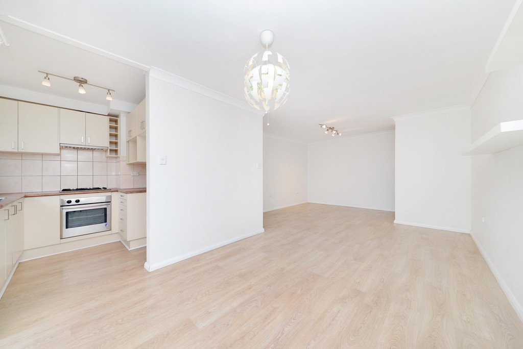 16/11 Grace Campbell Crescent HILLSDALE 1
