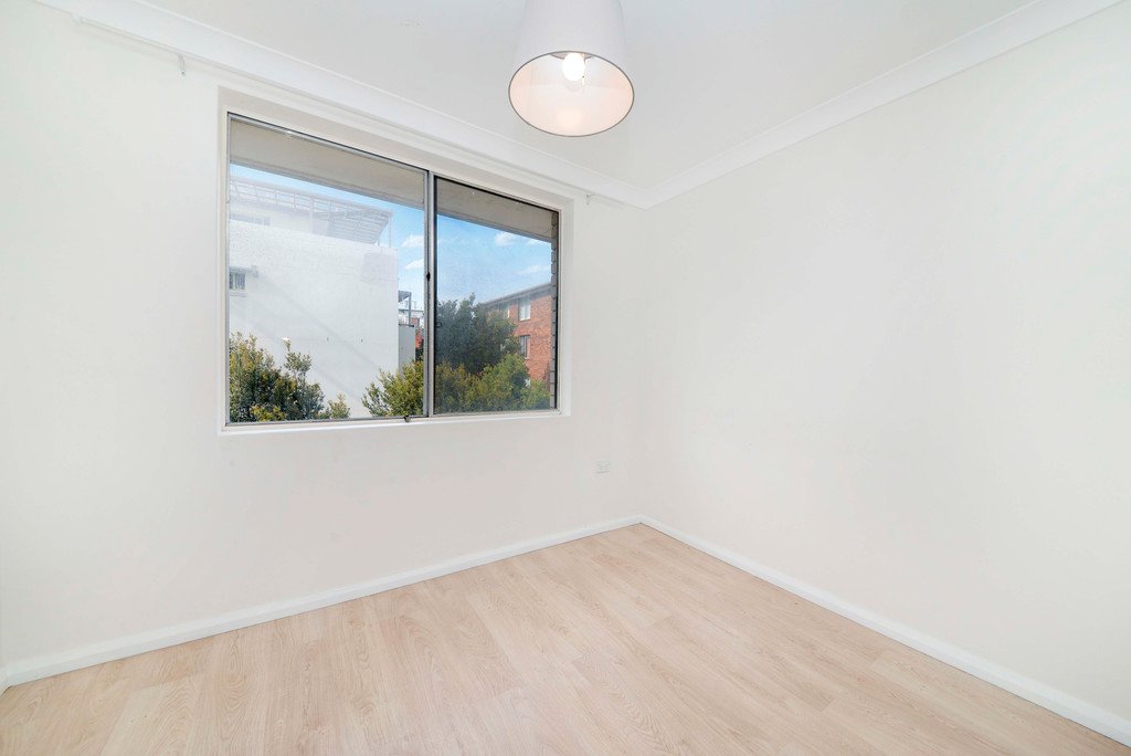 16/11 Grace Campbell Crescent HILLSDALE 5