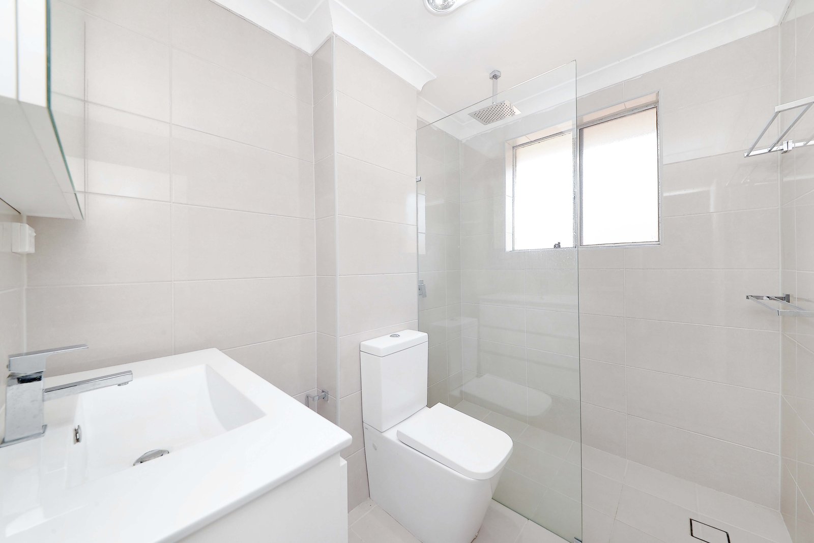 16/11 Grace Campbell Crescent HILLSDALE 6