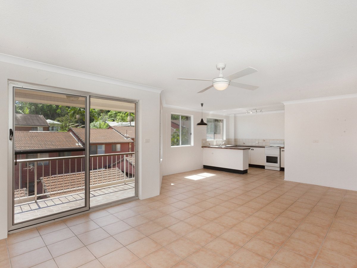 16/11 Hayle Street Burleigh Heads 3