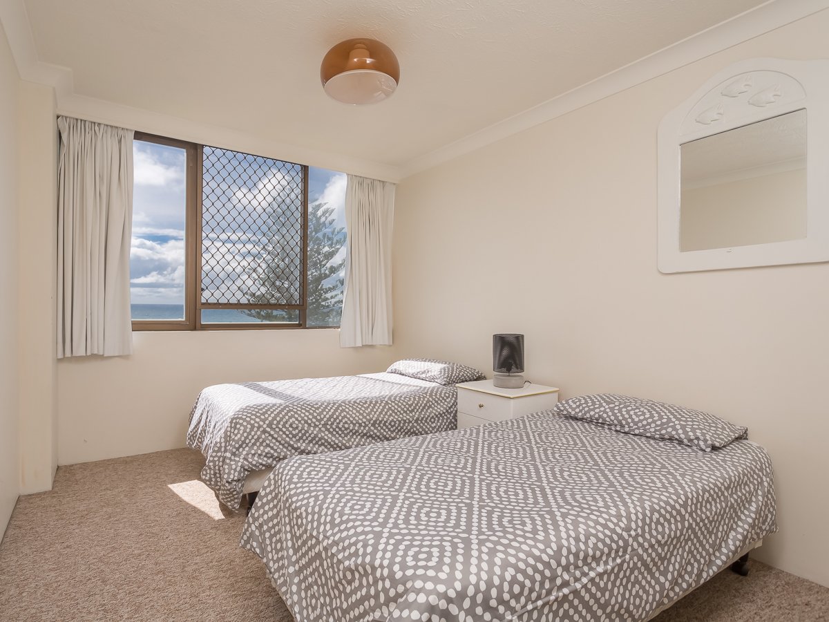 16/114 The Esplanade BURLEIGH HEADS 8