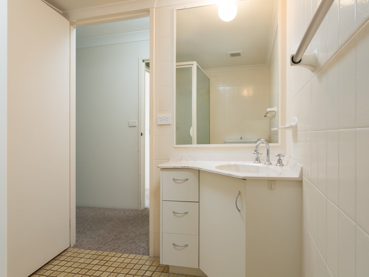 16/114 The Esplanade BURLEIGH HEADS 9