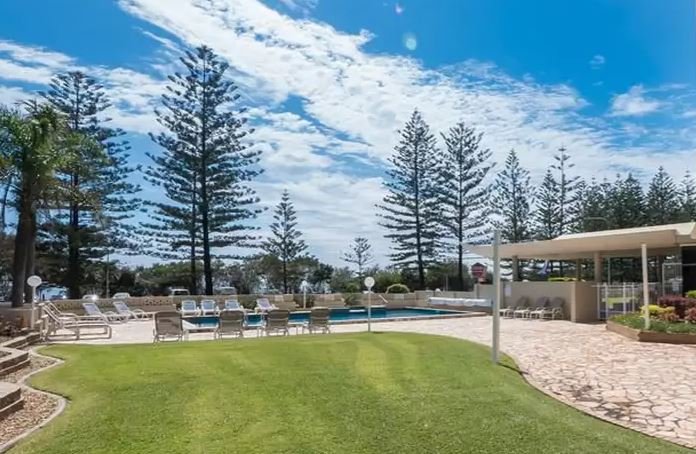 16/114 The Esplanade BURLEIGH HEADS 11