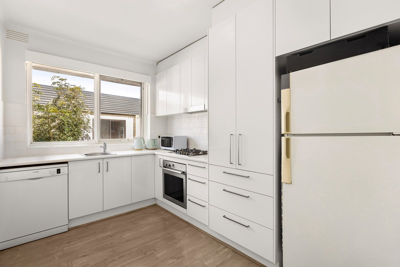 Gallery: 16/12A Abeckett Street