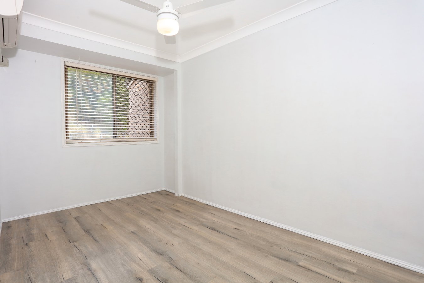 16/130 Plateau Crescent CARRARA 13