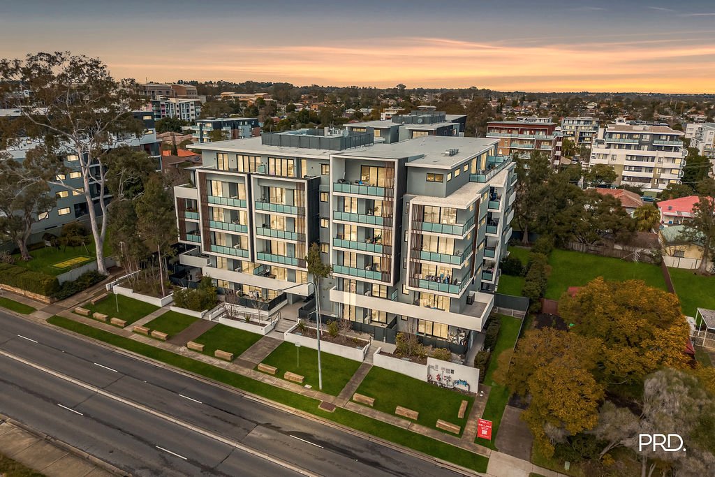 16/144-148 High Street PENRITH 1