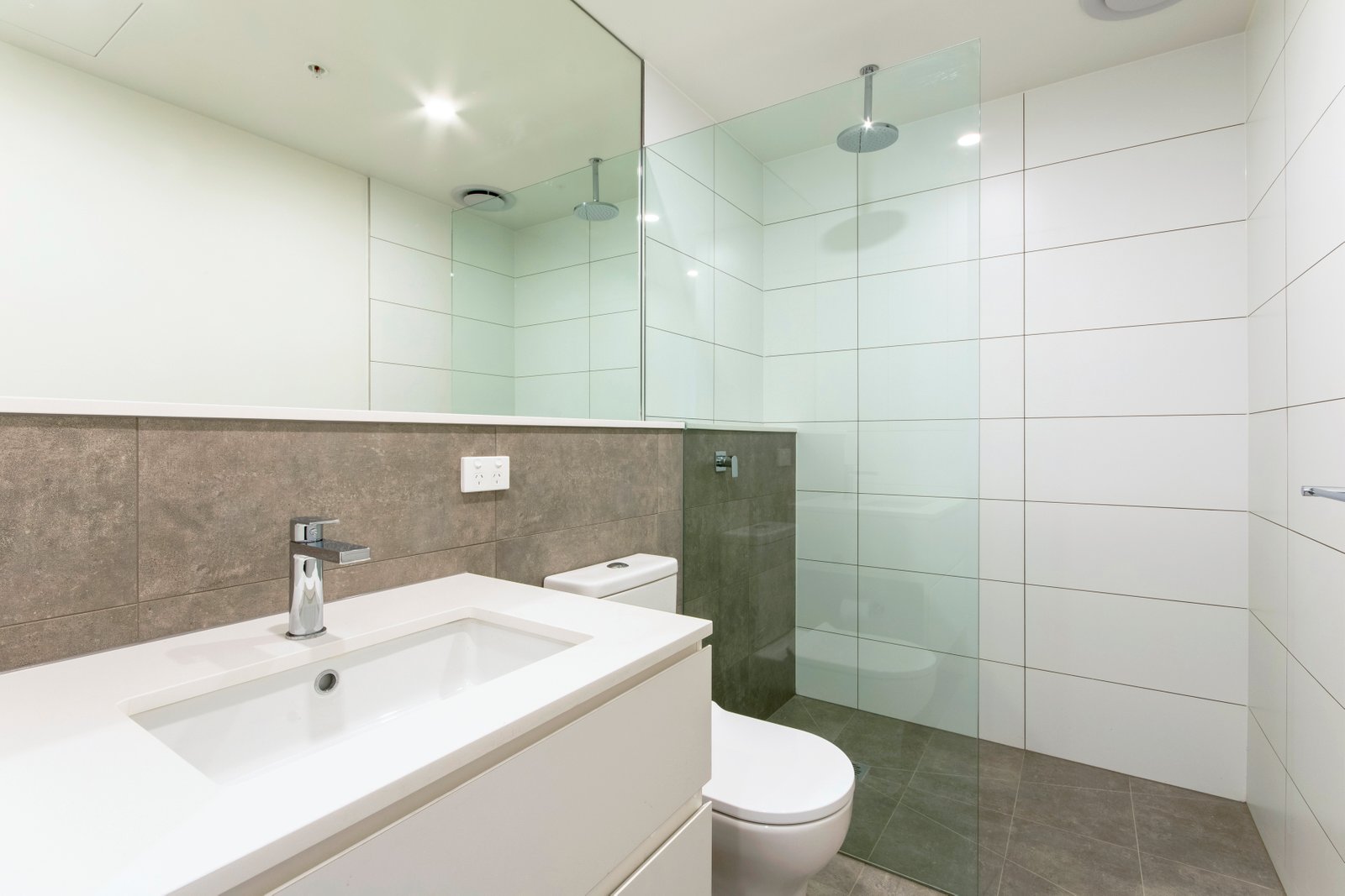 Gallery: 16/146 Bellerine Street