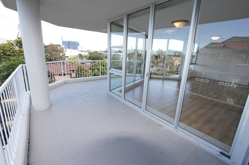 16/15 Brighton Street BIGGERA WATERS 1