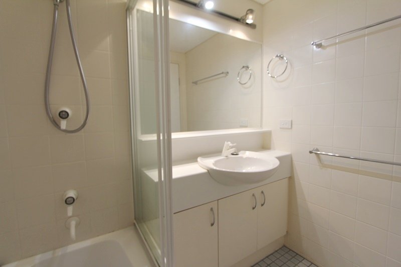 16/15 Brighton Street BIGGERA WATERS 10